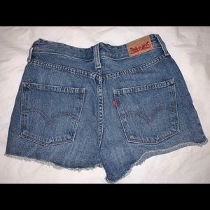 Levi’s Hi Rise Shorts Size 1